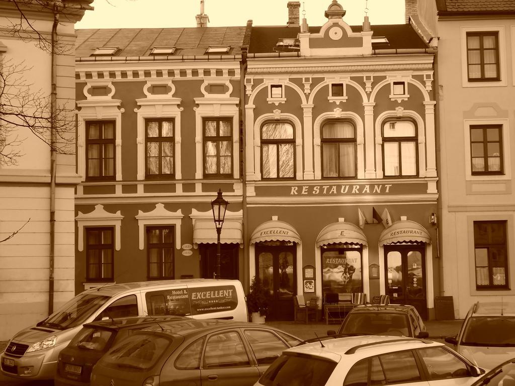 Hotel Excellent Kroměříž מראה חיצוני תמונה