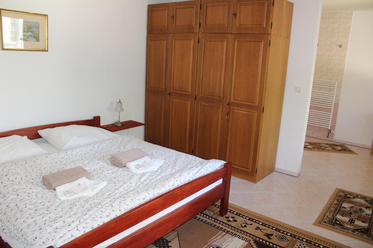 Hotel Excellent Kroměříž מראה חיצוני תמונה