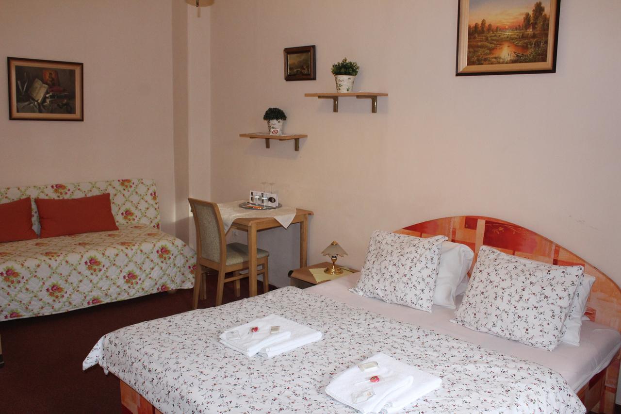 Hotel Excellent Kroměříž מראה חיצוני תמונה