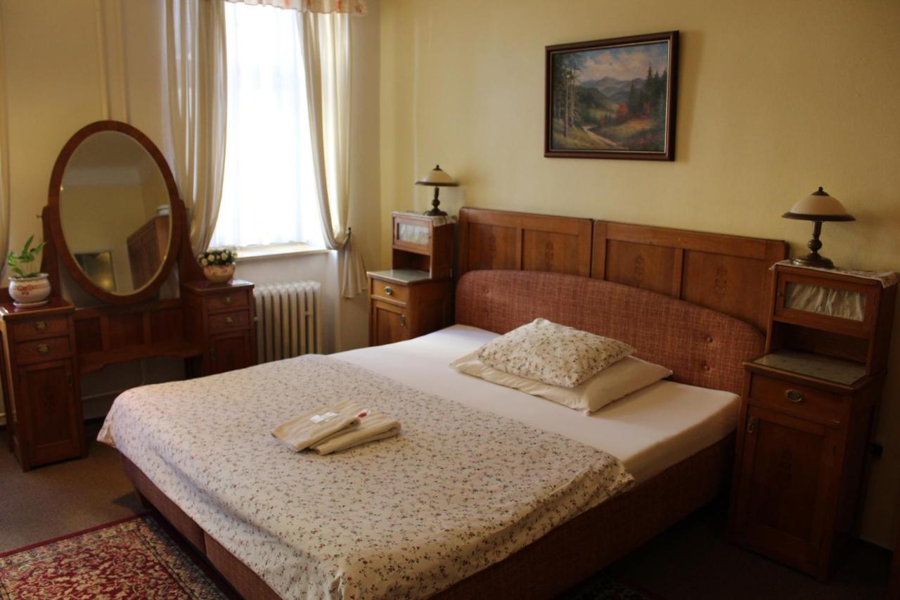 Hotel Excellent Kroměříž מראה חיצוני תמונה